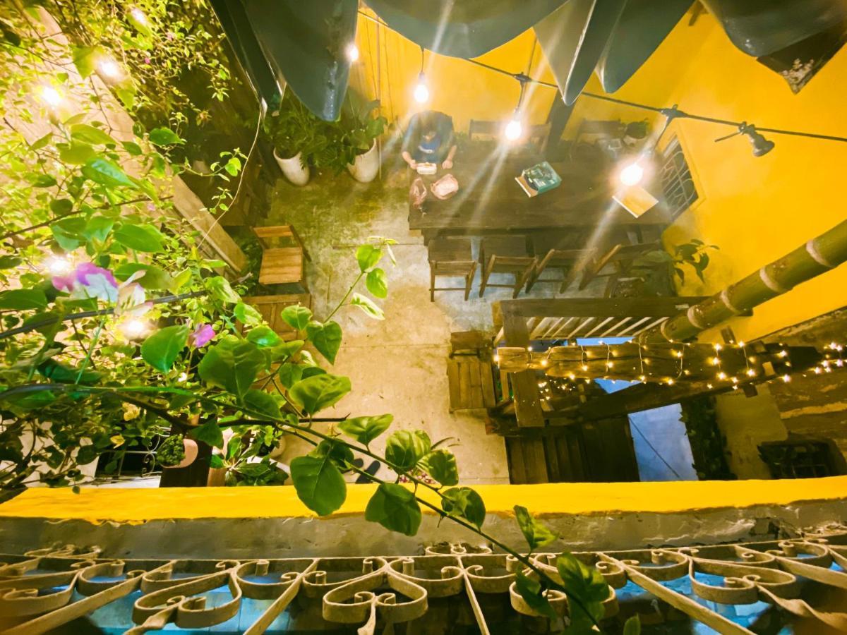 Chu Nhat Cafe & Homestay - 12 Ngo 41 Duong Lang - Co So 1 Hanoi Bagian luar foto